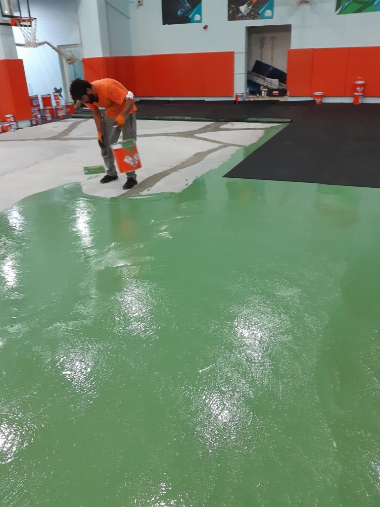Çift bileşenli poliüretan SBR Rulo kauçuk yapıştırıcı Kapalı spor salonu zemin kaplama Çakır Spor Hayata Spor Kat İyi Sporlar 