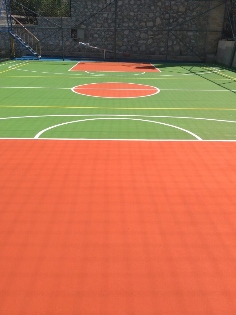 Akrilik Ara Kat Boya, Basketbol Sahası, SBR Rulo, Dayanıklılık, Estetik, Güvenli, Uzun Ömür, Sporcular