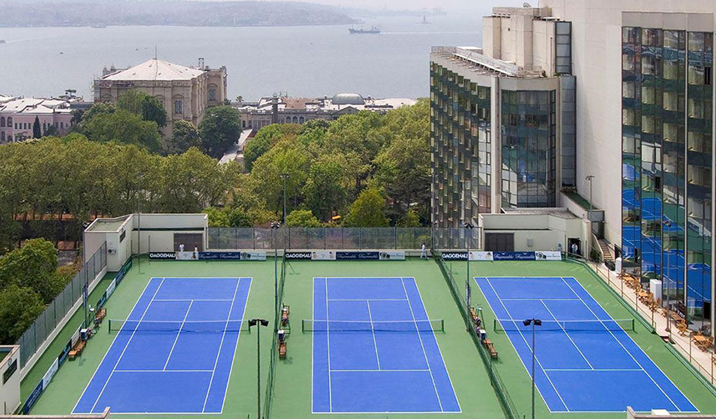 Kadıköy site içi basketbol sahası akrilik zemin yenileme ve çizgi boyama